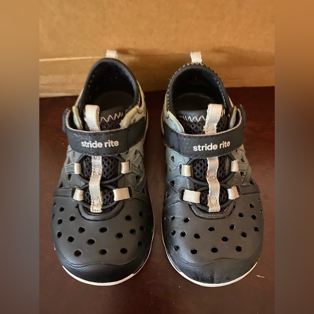 Stride Rite M2P Phibian Water shoes